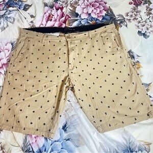 Men's Tan Cargo Shorts